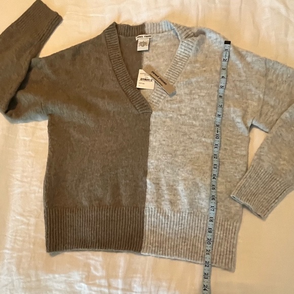 Sweet Romeo Sweater - Picture 3 of 5